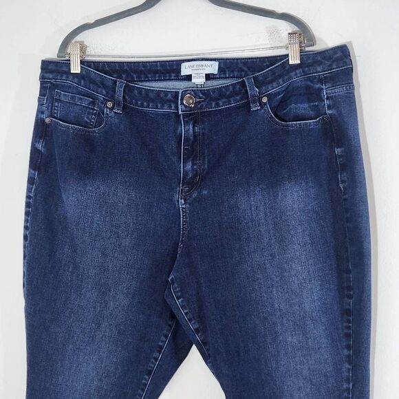 Lane Bryant Cropped Jeans Size 22 Plus Size Cropped Denim with Faded Details - Picture 2 of 8